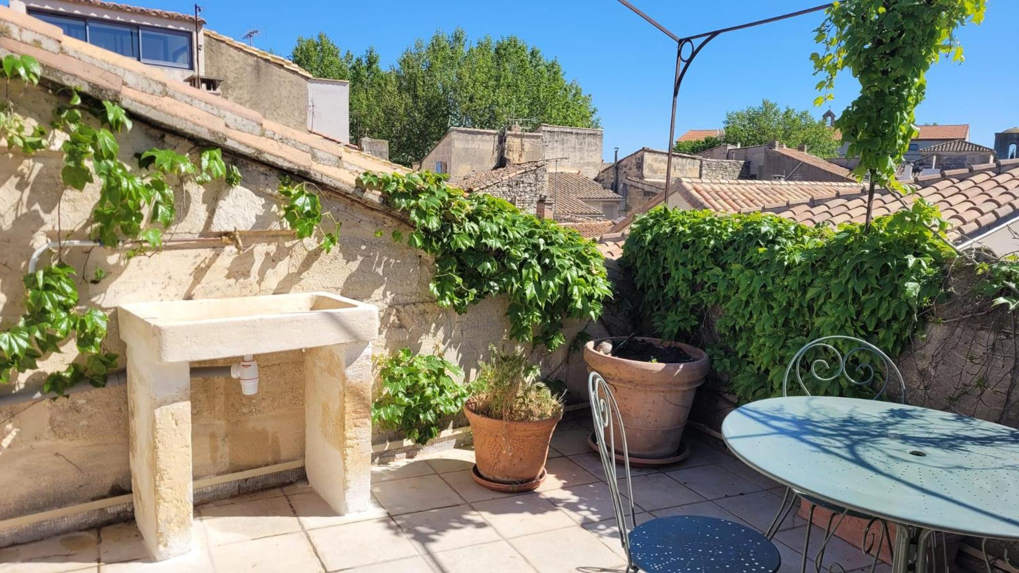 La Confidentielle Centre Ville Arles Terrasse Dış mekan fotoğraf